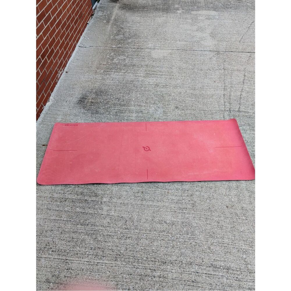 Peloton Floor Workout Yoga Mat Exercise Reversible 71"x26" exercise